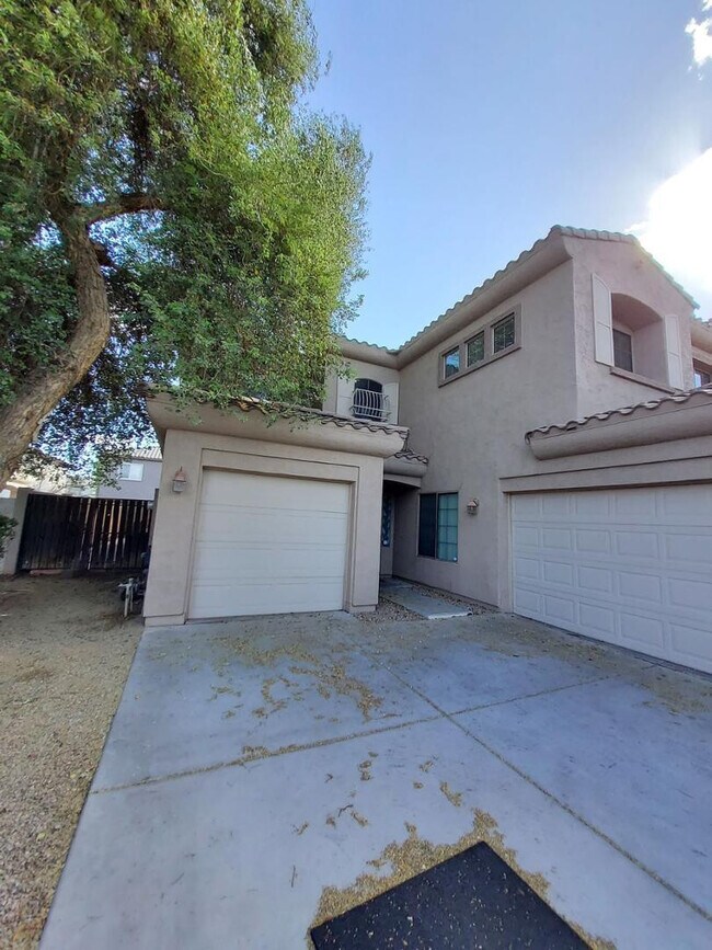 Photo - 17421 W Papago St