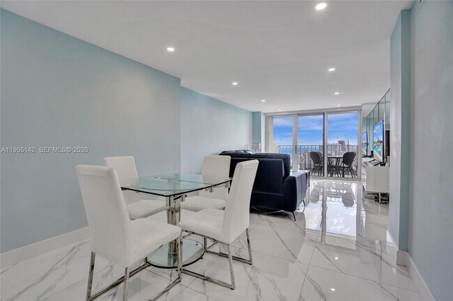 Photo - 111 Briny Ave Unidad 25-10