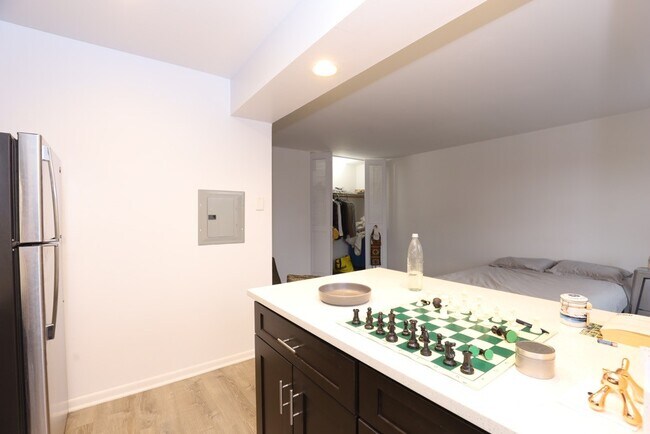 Photo - 520 Aldine Unit 305