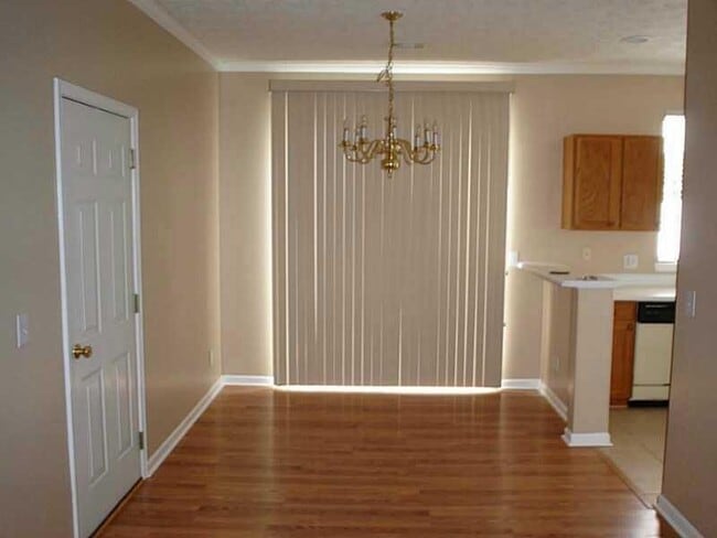 Photo - 972 Windcroft Cir NW