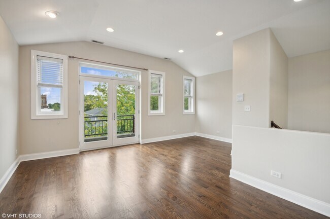Photo - 3519 W Medill Ave Unit 3
