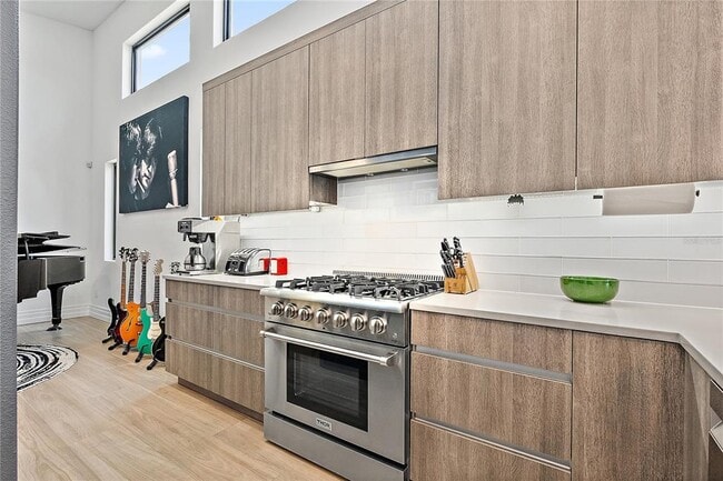 Photo - 2500 4th Ave S