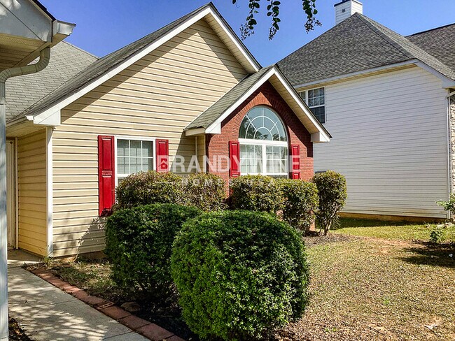 Photo - 2056 Registry Pl