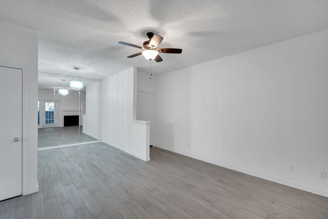 Photo - 3607L W Northgate Dr Unit 114