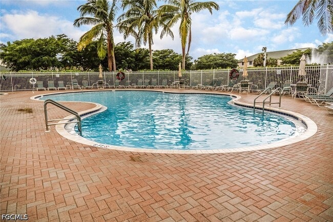 8291 Pacific Beach Dr