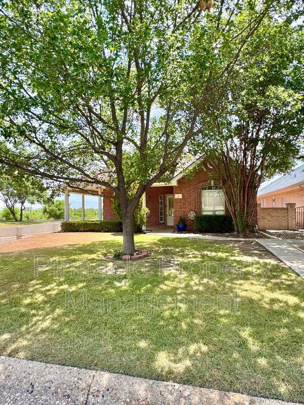 Photo - 1 Southridge Dr