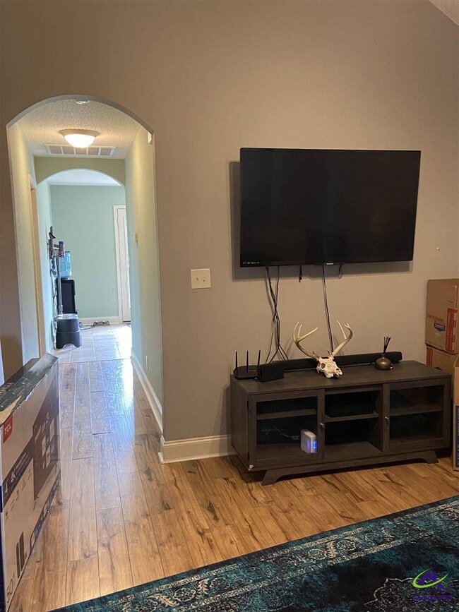 Photo - 552 Grand Ave