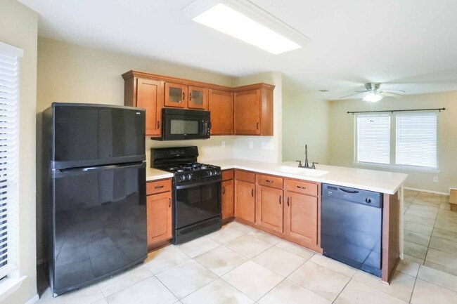 Photo - 1411 Gracy Farms Ln Unit Apt 76