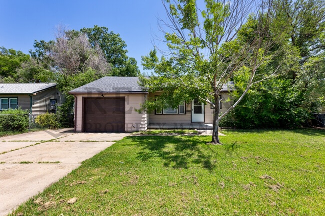 Photo - 2340 S Vine St Casa