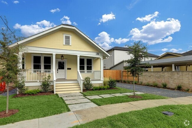 Building Photo - 2206 Gano St Rental