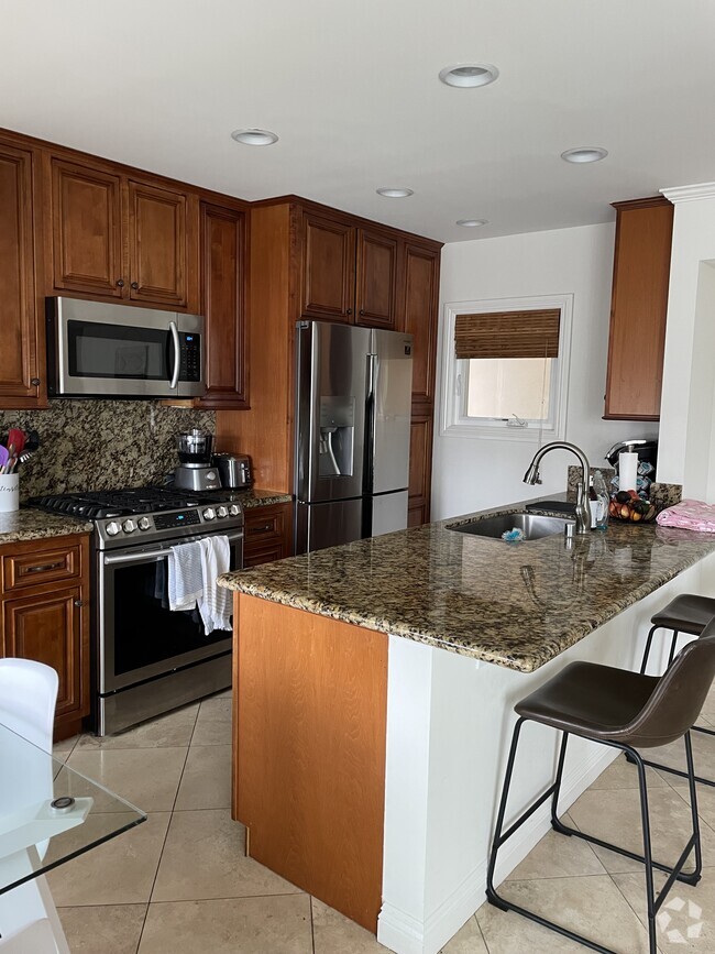 Building Photo - 1108 W Balboa Blvd Unit C Rental