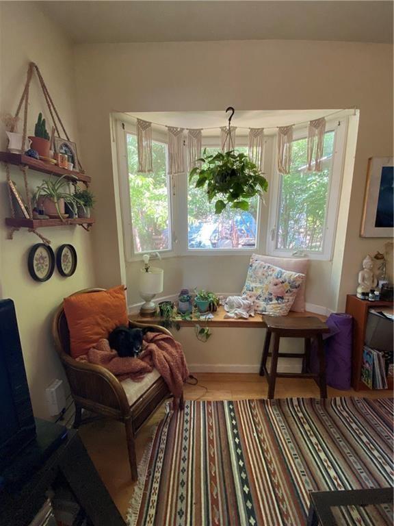 Photo - 2409 E 9th St