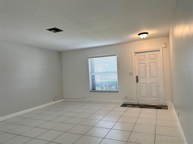 Photo - 1905 SW 86th Ave