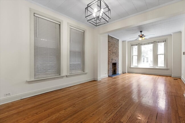 Photo - 3046 N Kenmore Ave Unit 1