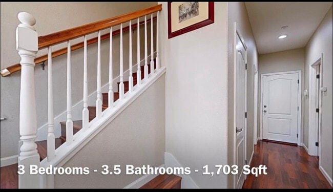 Photo - 1062 Acland Way