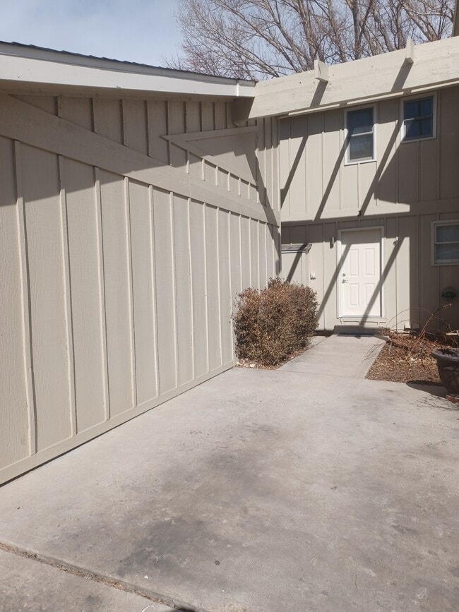 Photo - 3000 Regatta Ln