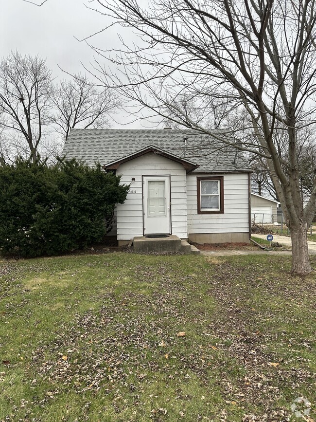 Building Photo - 3733 Robey Ave Rental