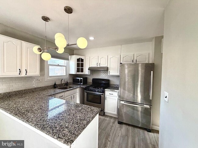 Photo - 819 Carrington Ave