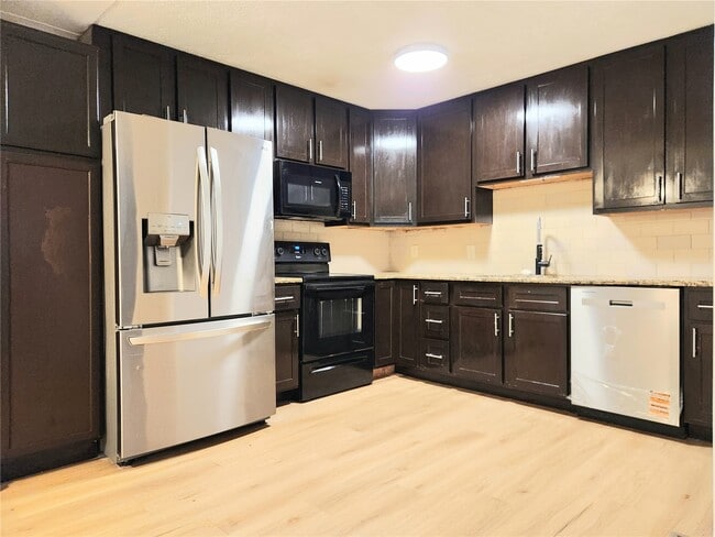 Photo - 809 Bordeaux Ct