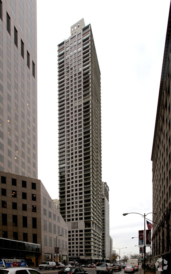 Photo - 1000 Lakeshore Plaza