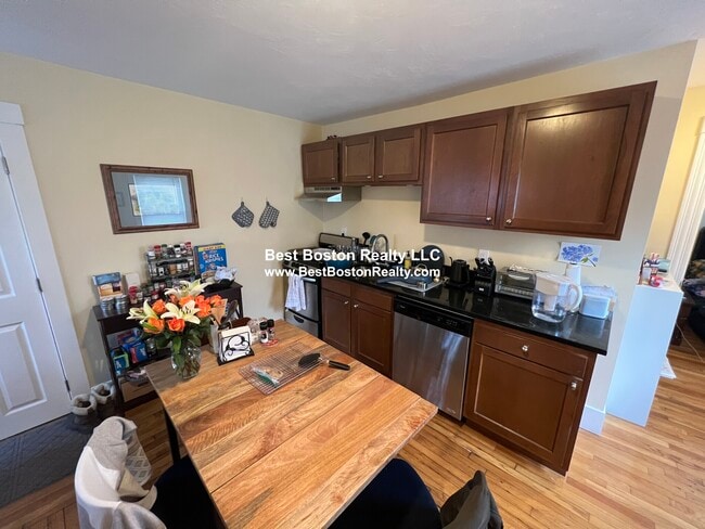 Photo - 5-7 Blake St. Unit 4 Unit 4