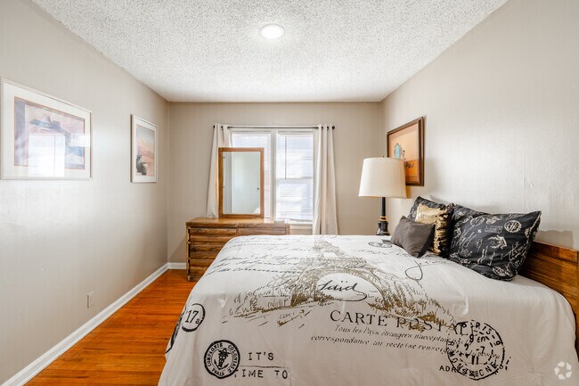 1BR, 1BA - 550SF - Bedroom