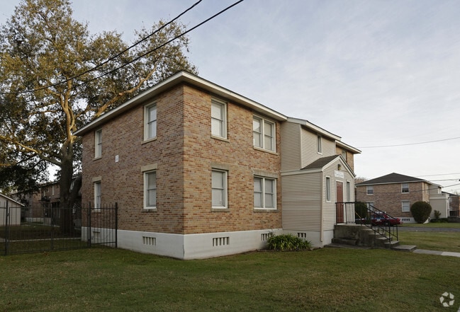 Photo - Palmetto Apartments