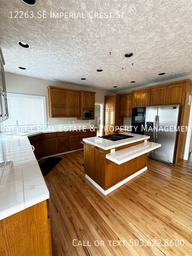 Stunning Happy Valley 3BR+BONUS&DEN Rental House Rental in Happy