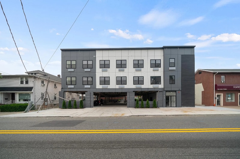 Photo - 51 E Main St Unit 210