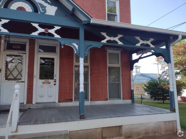 Building Photo - 506 Washington St Rental