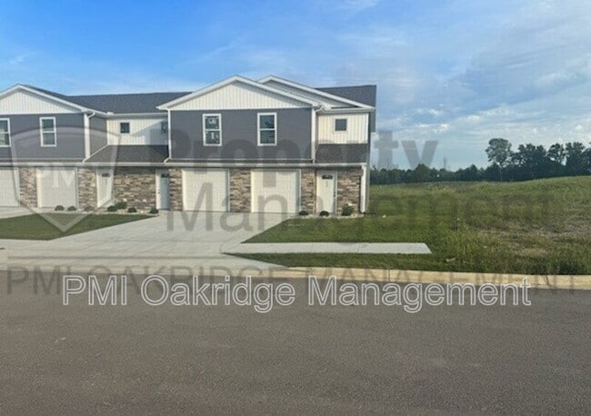 Building Photo - 223 Bruns Dr