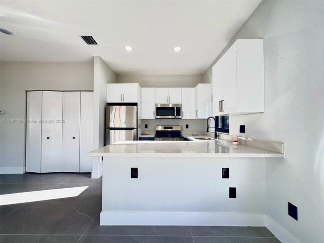 Photo - 1005 SW 25th Ave