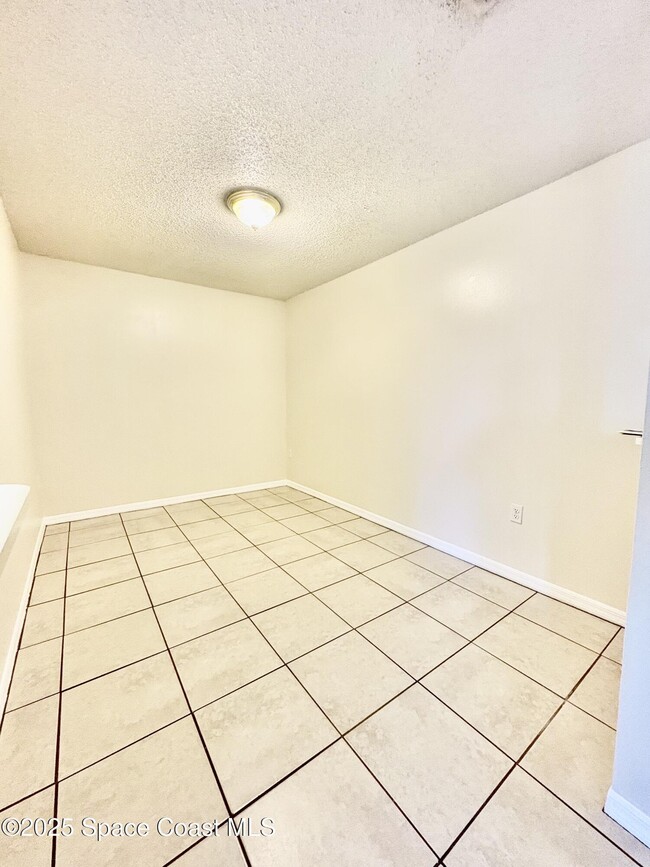 Photo - 110 Summer Pl Unit 4