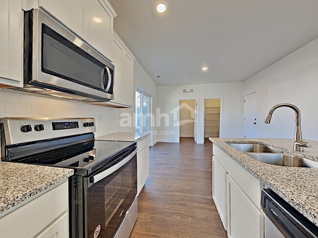 Photo - 10603 137th St E
