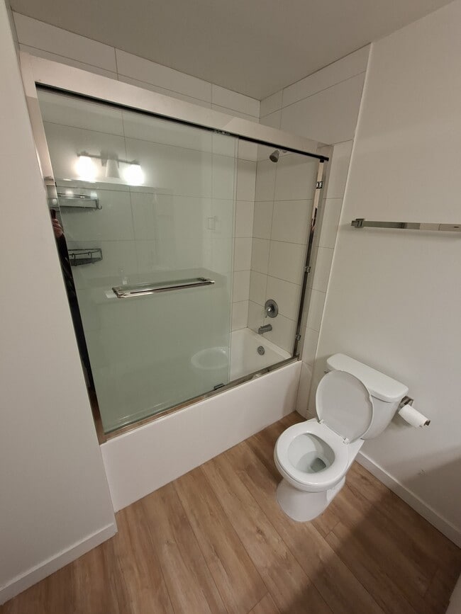 Photo - 1320 King Albert Ave