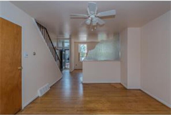 Photo - 915 N 6th St