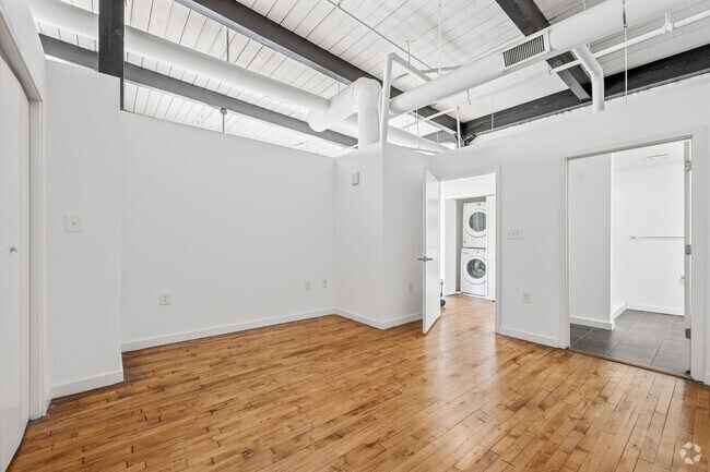 1BR, 1BA - 1,150SF - Bedroom
