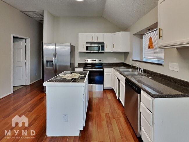 Building Photo - 6925 Sugar Maple Creek Rental