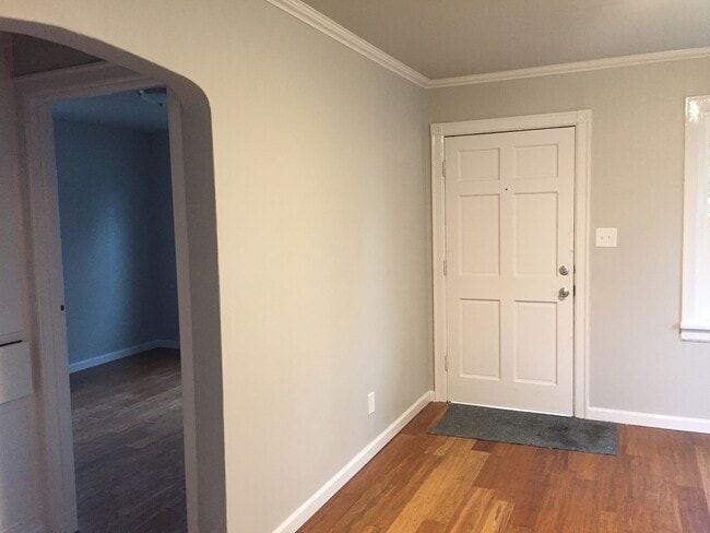 Photo - Beautifully remodeled 2 bed 1 bath home in Springfield!