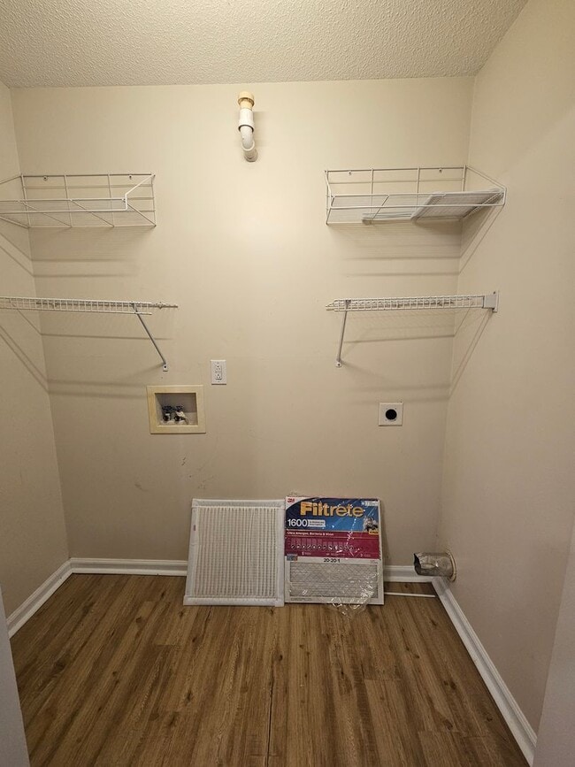 Photo - Well maintained Townhome w/ Large Yard