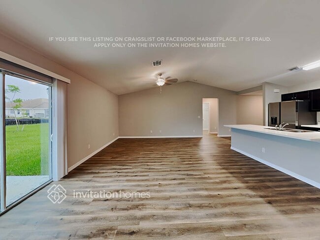 Photo - 241 NW 15th Pl