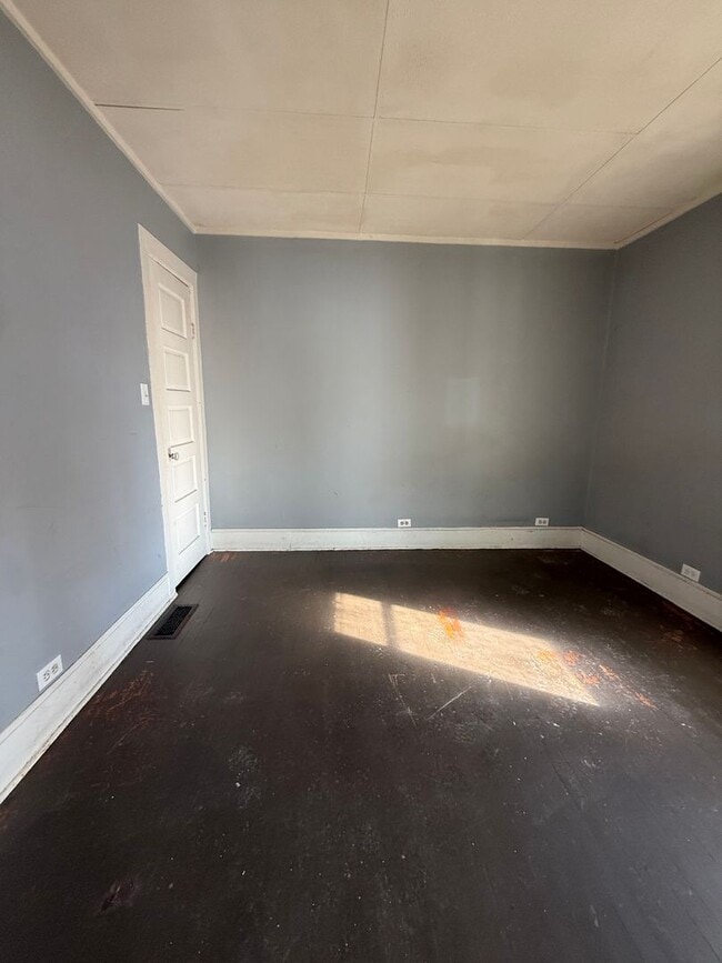 Photo - 51 James St Unit 51 James St. Amsterdam NY, 12010 ( 1F)