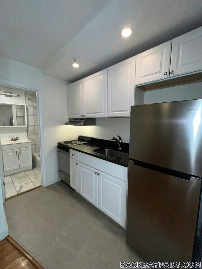 Photo - 529 Beacon St Unit 11
