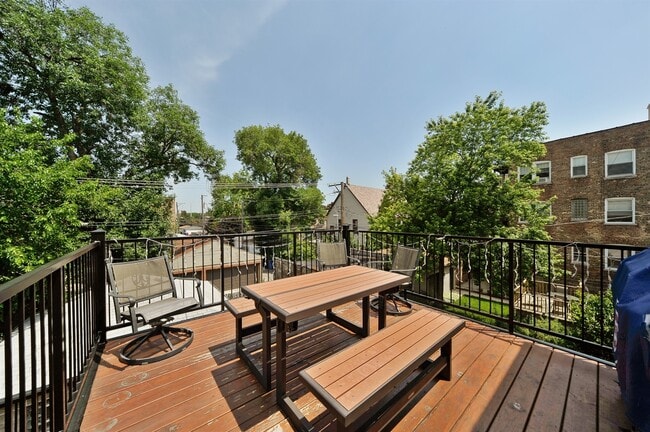 Photo - 2650 W Logan Blvd