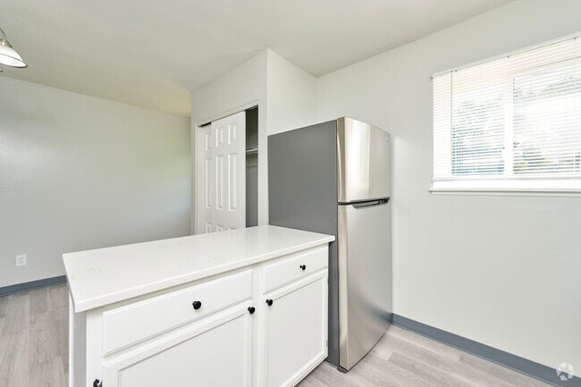 2 BR, 2 BA - 950 SF Kitchen