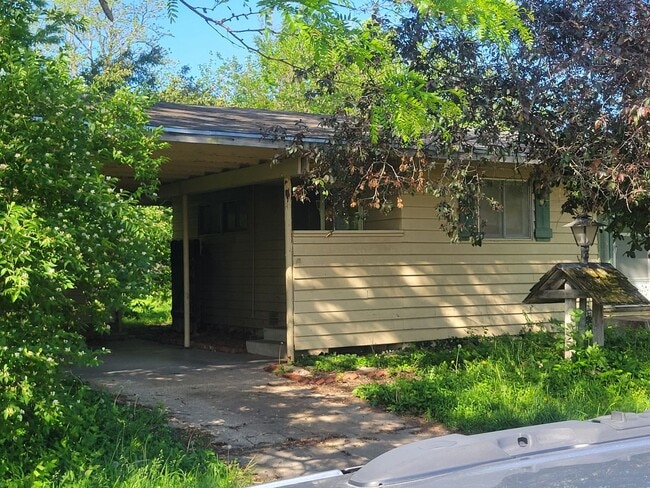 Building Photo - 6947 SW Montara Pkwy