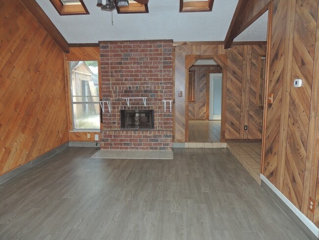 Photo - 2187 Glenwood Dr