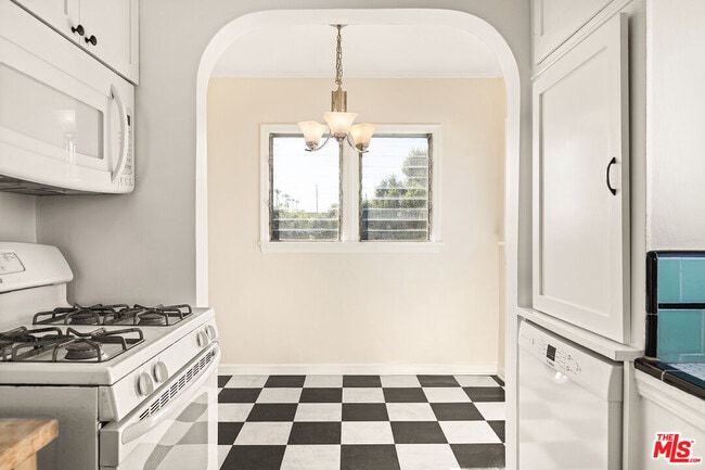 Photo - 10615 Ayres Ave