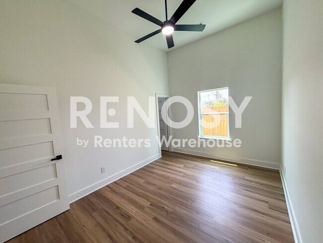 Photo - 1031 Exotic Pne St