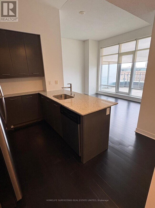 Photo - 365 Prince of Wales Dr Unit 610